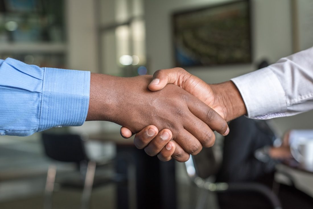 天博体育 APP 收藏与个人中心示意